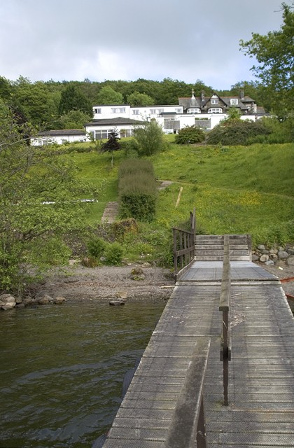 Lakeside jetty at Beech Hill on Windermere